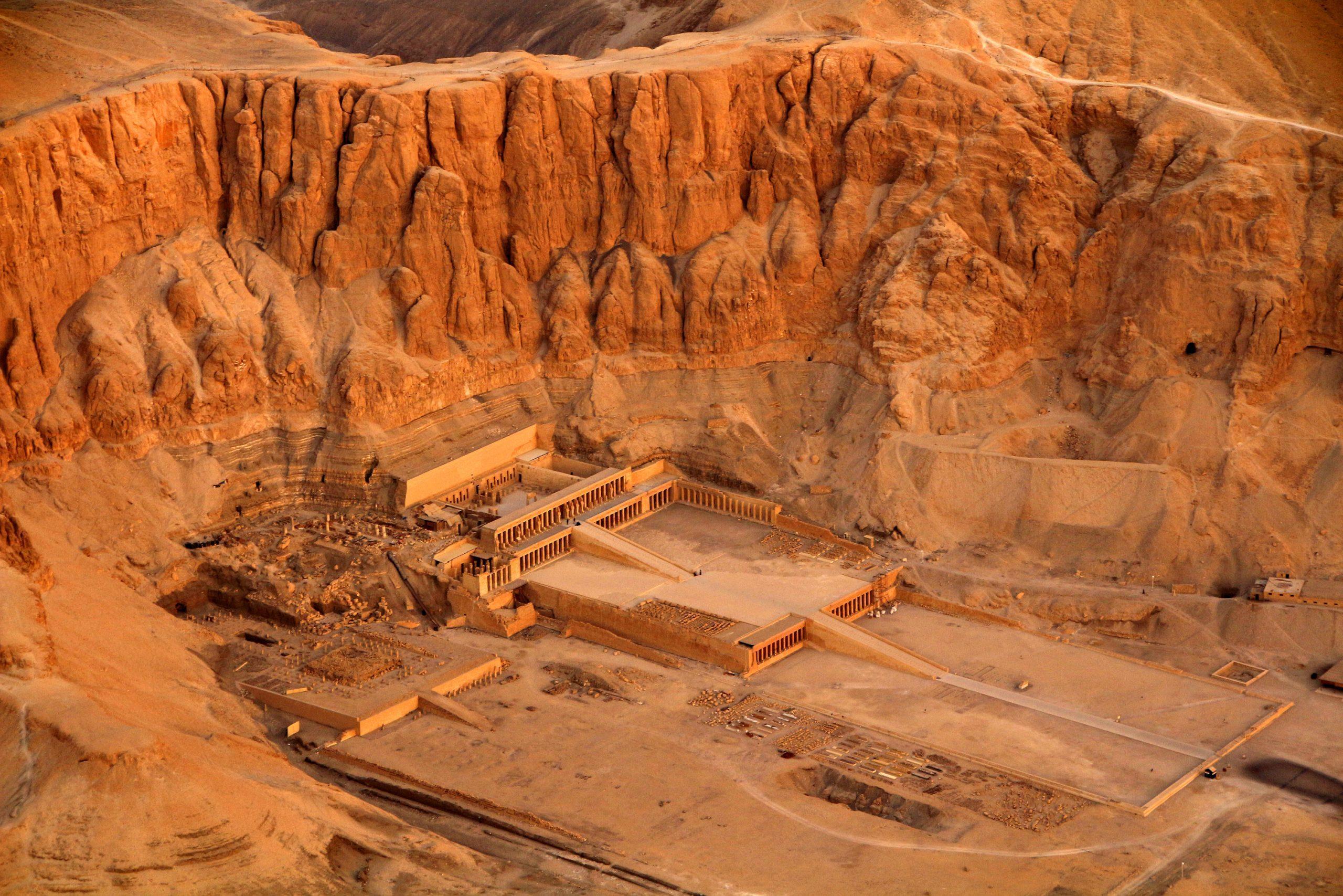 Valle de los Reyes, Templo de Hatshepsut y Colosos de Memnón - Imagen 2